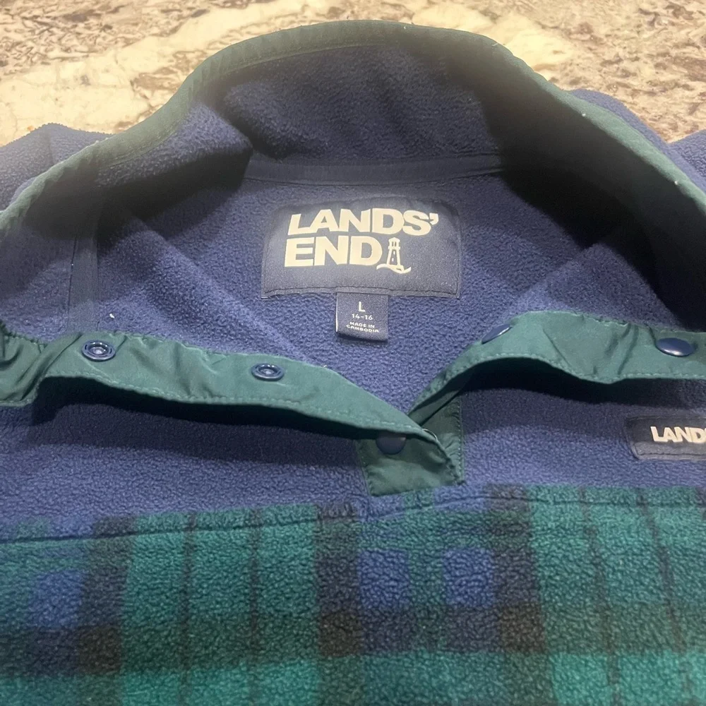 Lands End size Large quarter‎ button down fleece jacket